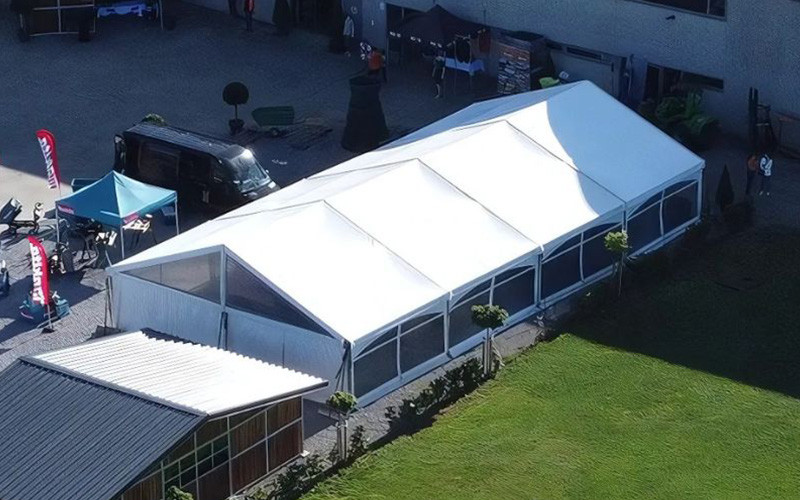 Marché discount 300m²